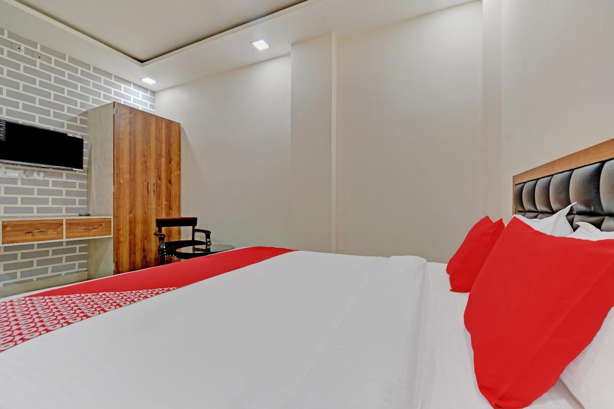 Hotel O The Castle Home Stay Inn Jaipur Extérieur photo